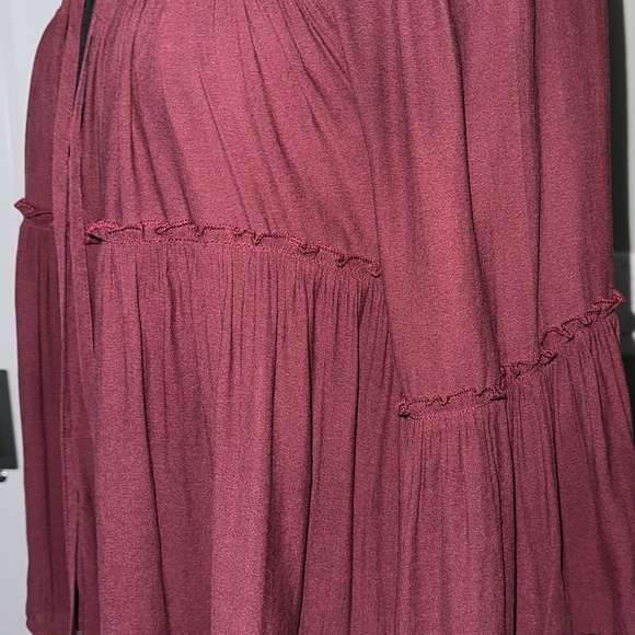 Free People Tiered Flowy Peasant Style Burgundy top size XS - Picture 5 of 13